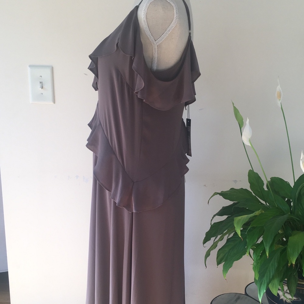 Designer Dress - Picture 3 of 7